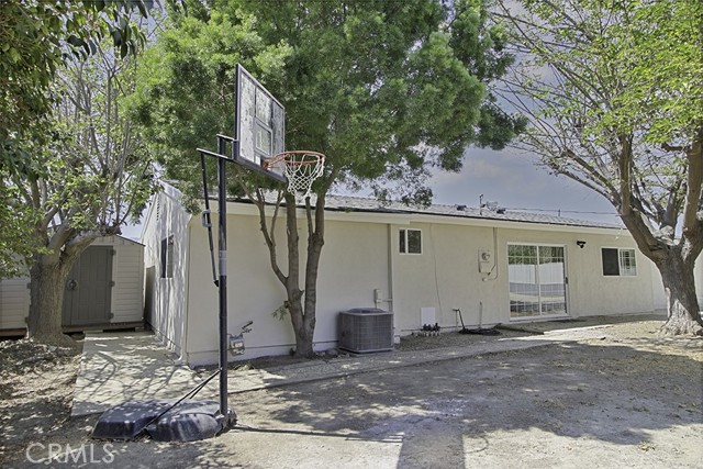 Detail Gallery Image 21 of 22 For 1891 Moore St, Simi Valley,  CA 93065 - 4 Beds | 2/1 Baths