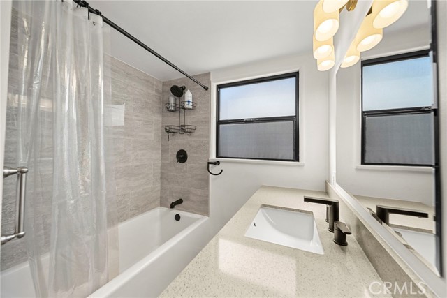 Detail Gallery Image 19 of 27 For 917 N Huntington, San Fernando,  CA 91340 - 4 Beds | 3 Baths