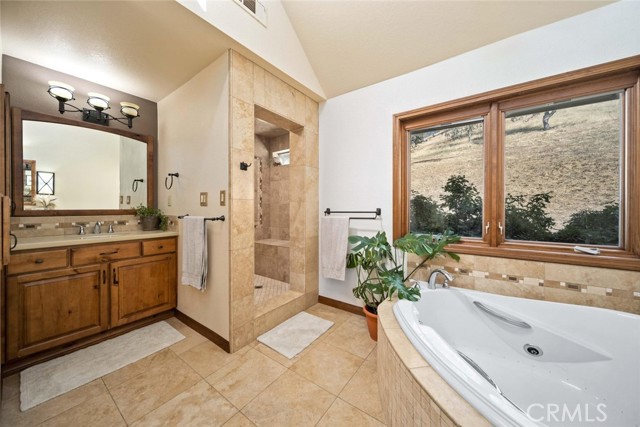 Detail Gallery Image 45 of 67 For 29670 Skyline Dr, Tehachapi,  CA 93561 - 6 Beds | 3/1 Baths