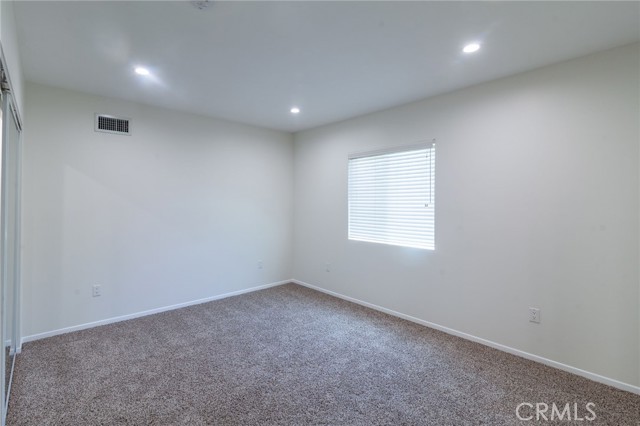 Image 28 of 34 For 10838 Burnet Avenue