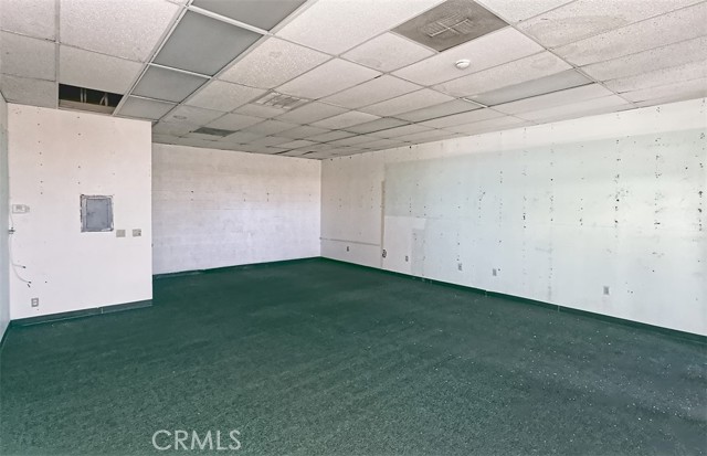 16530 Green Tree Blvd, Victorville, California 92395, ,Commercial Lease,For Rent,16530 Green Tree Blvd,CRHD25069126