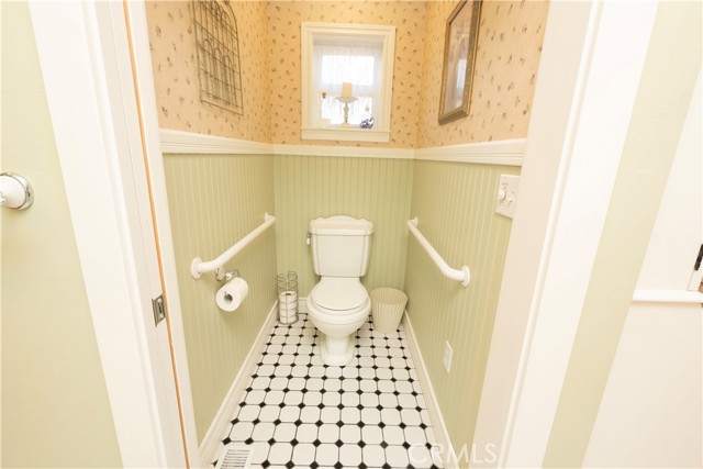 Detail Gallery Image 31 of 75 For 42425 Bear Loop, Big Bear Lake,  CA 92314 - 3 Beds | 3/1 Baths