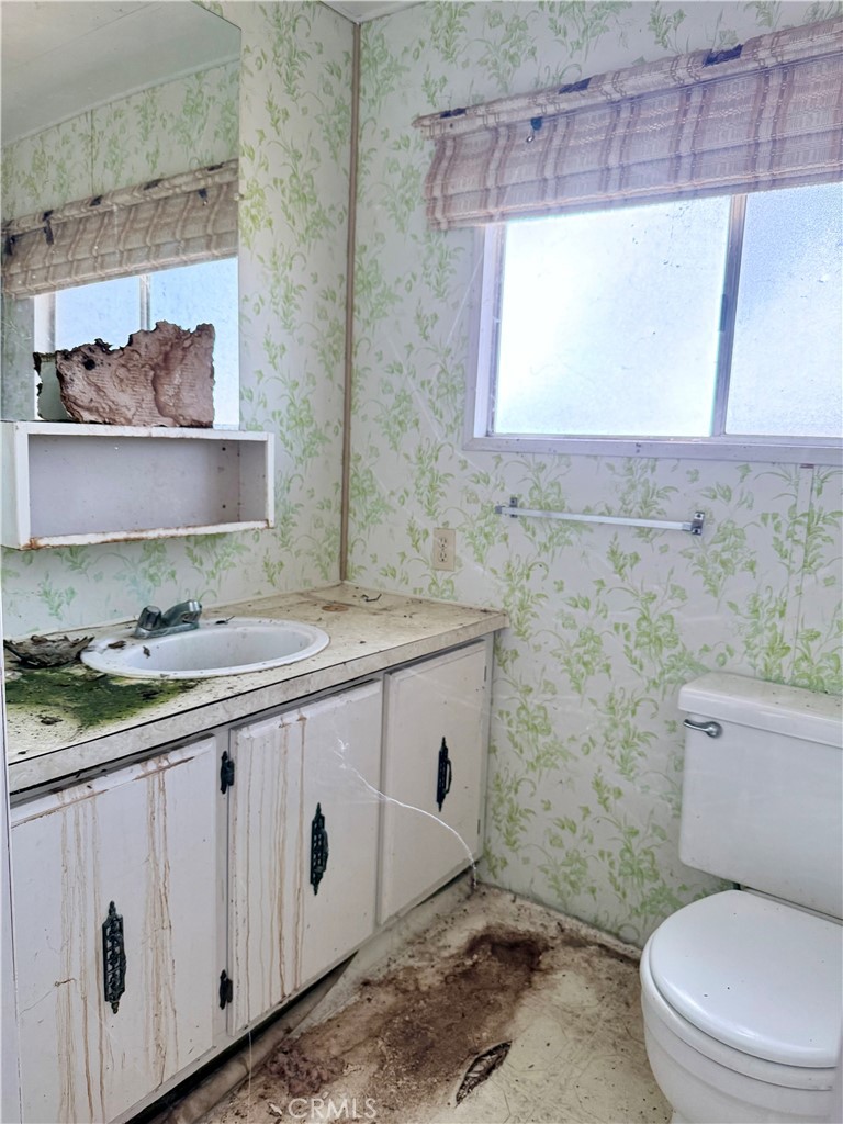 https://media.crmls.org/medias/af77e0a1-80fd-46f9-b533-a18803cc9ec1.jpg?preset=X-Large