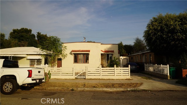 Detail Gallery Image 2 of 12 For 2452 Adriatic, Long Beach,  CA 90810 - – Beds | – Baths