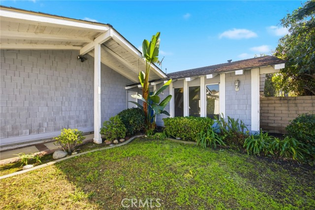 Detail Gallery Image 3 of 30 For 10928 El Domino, Fountain Valley,  CA 92708 - 3 Beds | 2 Baths