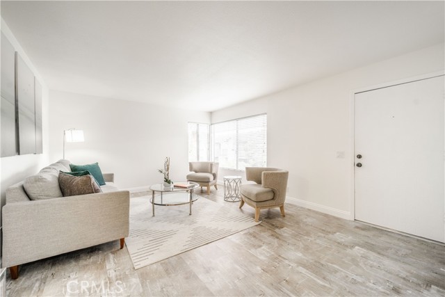 Detail Gallery Image 3 of 28 For 46 Echo Run, Irvine,  CA 92614 - 2 Beds | 2 Baths