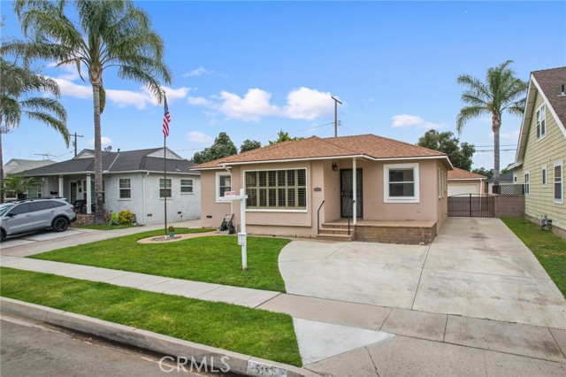 Image 2 for 6113 Freckles Rd, Lakewood, CA 90713