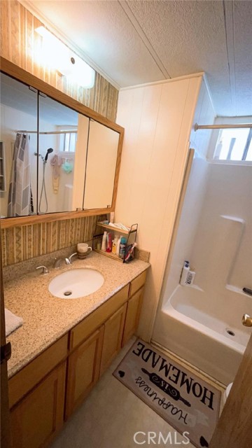 Detail Gallery Image 15 of 17 For 3929 W 5th St #83,  Santa Ana,  CA 92703 - 2 Beds | 2 Baths