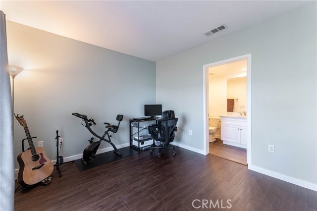 Detail Gallery Image 6 of 26 For 15617 Odyssey Dr #32,  Granada Hills,  CA 91344 - 2 Beds | 2 Baths