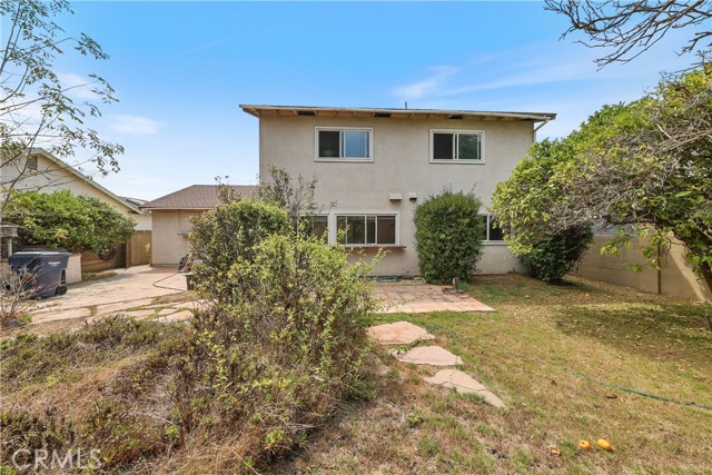Detail Gallery Image 9 of 38 For 17172 Berlin Ln, Huntington Beach,  CA 92649 - 3 Beds | 2 Baths