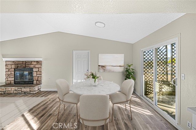 Detail Gallery Image 6 of 24 For 16395 Allthorn, Hesperia,  CA 92345 - 4 Beds | 2 Baths