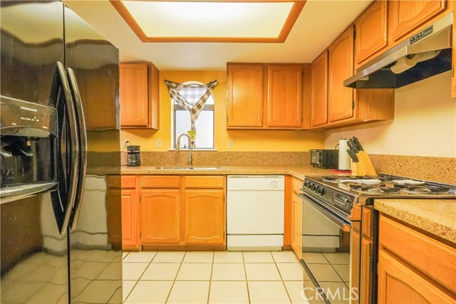 Detail Gallery Image 15 of 35 For 19273 Palm Way, Apple Valley,  CA 92308 - 2 Beds | 2 Baths