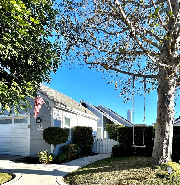 Detail Gallery Image 1 of 12 For 21166 Cedar Ln, Mission Viejo,  CA 92691 - 3 Beds | 2 Baths