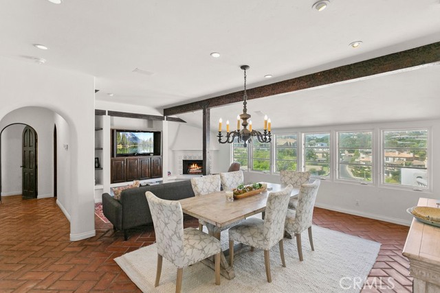 52 EMERALD BAY, Laguna Beach CA: https://media.crmls.org/medias/af7a29c8-d602-480b-a6a2-7818f7143b1c.jpg