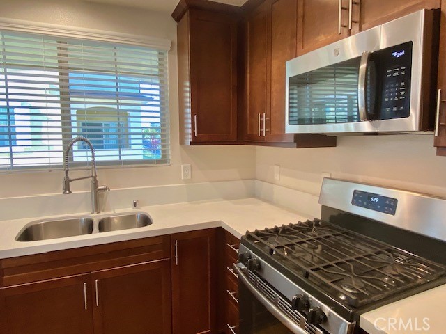 2209 W 237th Street, Torrance CA: https://media.crmls.org/medias/af7b05ba-73ab-4dcc-928d-83e56b2ae667.jpg