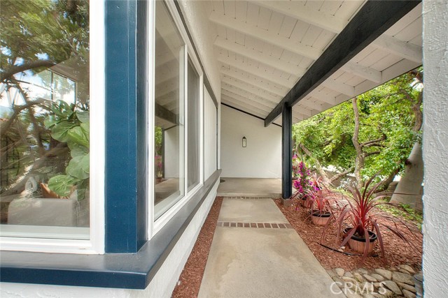 6087 Carol Avenue, Rancho Cucamonga CA: https://media.crmls.org/medias/af7b4e5c-2c73-4925-a7c4-4ae1f76bbede.jpg