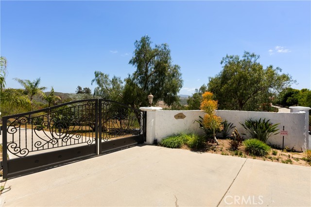 Detail Gallery Image 47 of 52 For 3610 Monserate Hill Ct, Fallbrook,  CA 92028 - 4 Beds | 3/1 Baths