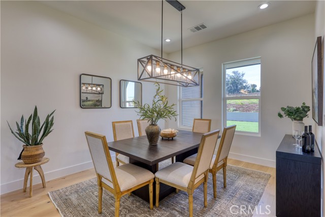 Detail Gallery Image 10 of 44 For 155 Vista Montana, Arroyo Grande,  CA 93420 - 5 Beds | 3/2 Baths