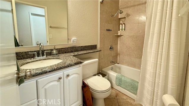 6472 Brown Circle, Huntington Beach CA: https://media.crmls.org/medias/af7d668a-c8aa-4a8d-8f3a-c0c6a9ff8813.jpg