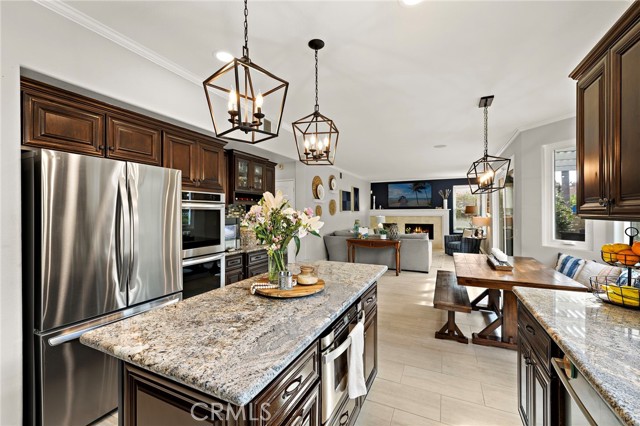 Detail Gallery Image 8 of 32 For 27041 Ironwood Drive, Laguna Hills,  CA 92653 - 5 Beds | 3 Baths