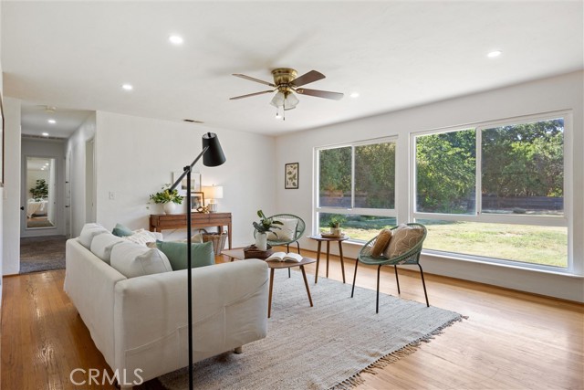 Detail Gallery Image 9 of 39 For 1000 W 11th Ave, Chico,  CA 95926 - 3 Beds | 1 Baths