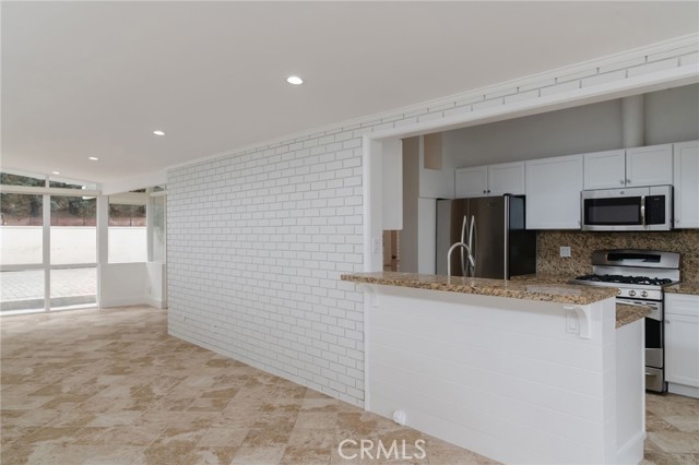 439 S Prospect Avenue, Manhattan Beach CA: https://media.crmls.org/medias/af7e6152-901d-4462-8d4a-fdc4ca55d9cf.jpg