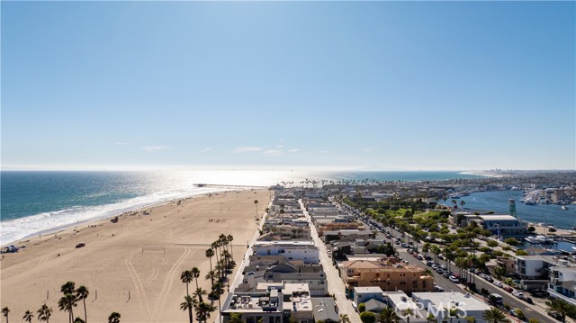 1510 W Oceanfront, Newport Beach CA: https://media.crmls.org/medias/af7e8058-3827-48db-88d5-71adb5036f4c.jpg