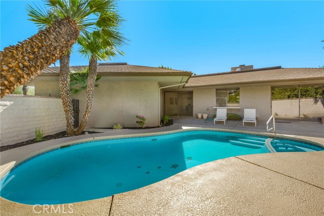 61 Cornell, Rancho Mirage CA: https://media.crmls.org/medias/af7f164d-e26a-49ed-9e92-9dd9a0df306d.jpg