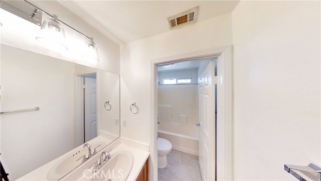 Detail Gallery Image 12 of 18 For 11363 Deerfield Dr, Yucaipa,  CA 92399 - 5 Beds | 3 Baths