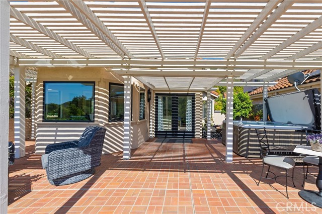 29122 Laurel Valley Drive, Vista CA: https://media.crmls.org/medias/af7f546c-fa14-44bb-8ea7-f0e28ad13d20.jpg