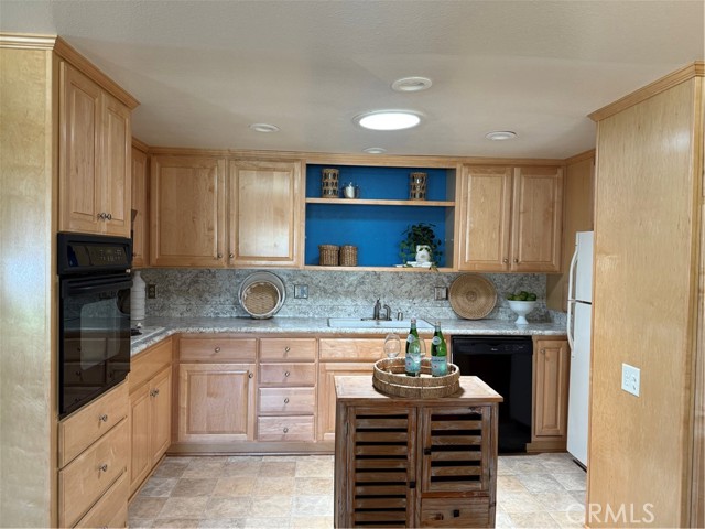 1540 Northwood Rd. 11-270L, Seal Beach CA: https://media.crmls.org/medias/af7f86e7-ce86-49c0-932a-ea21049e19b7.jpg
