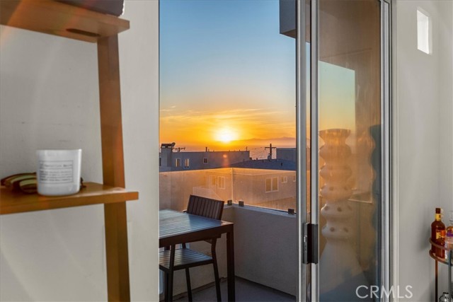 4216 Highland Avenue, Manhattan Beach, California 90266, 2 Bedrooms Bedrooms, ,2 BathroomsBathrooms,Residential,Sold,Highland,SB22108574