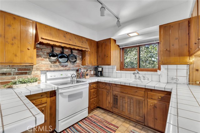 Detail Gallery Image 4 of 72 For 55345 S Circle Dr, Idyllwild,  CA 92549 - 2 Beds | 2 Baths