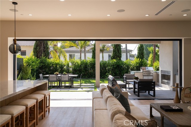 1721 Oak Avenue, Manhattan Beach CA: https://media.crmls.org/medias/af80ea23-5451-4a28-b45f-37240d8c81d2.jpg