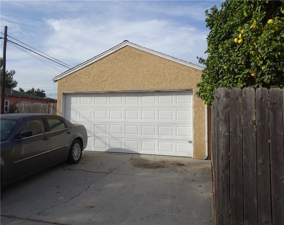 1502 34th Street, Long Beach, California 90810, 3 Bedrooms Bedrooms, ,1 BathroomBathrooms,Single Family Residence,For Sale,34th,RS25025023