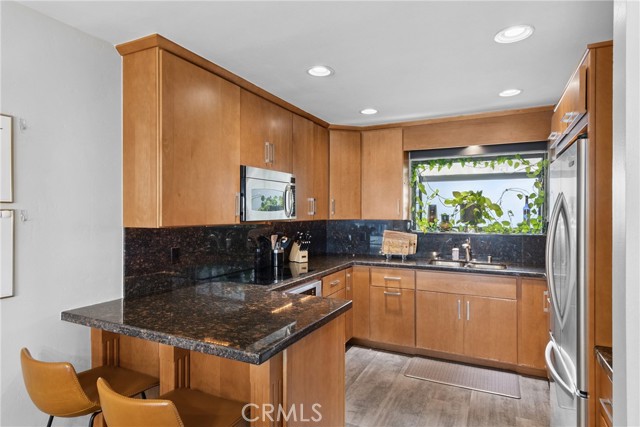 Image 13 of 28 For 2960 Union Street 304