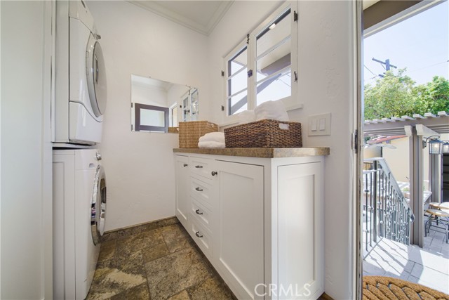 Detail Gallery Image 21 of 63 For 516 E Stocker St, Glendale,  CA 91207 - 4 Beds | 3 Baths