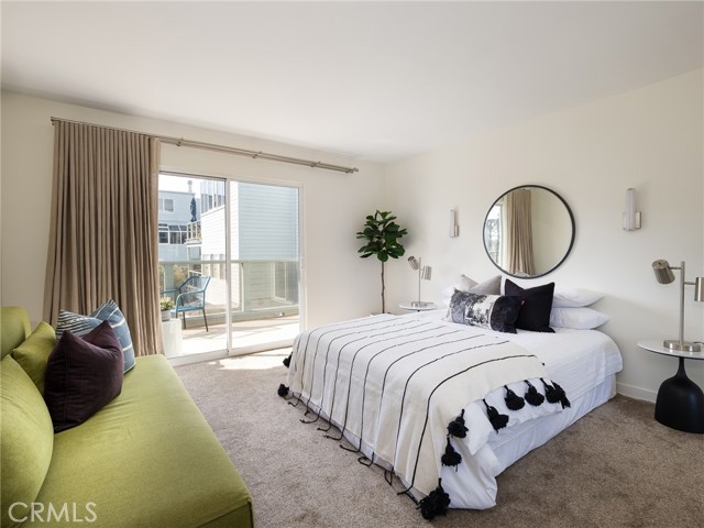 210 The Village, Redondo Beach, California 90277, 2 Bedrooms Bedrooms, ,1 BathroomBathrooms,Residential,For Sale,The Village,SB25027886