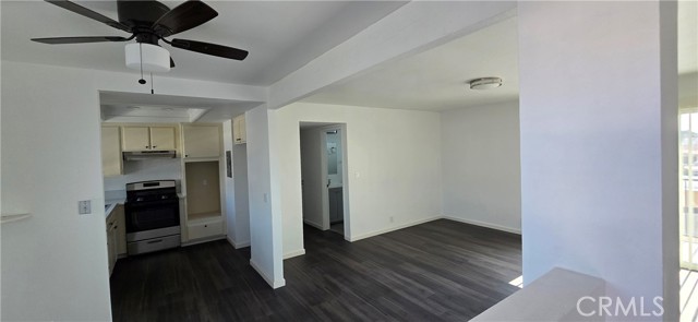 840 S Anaheim Boulevard, Anaheim CA: https://media.crmls.org/medias/af828803-9dfb-4423-a74c-e1aadc4df921.jpg
