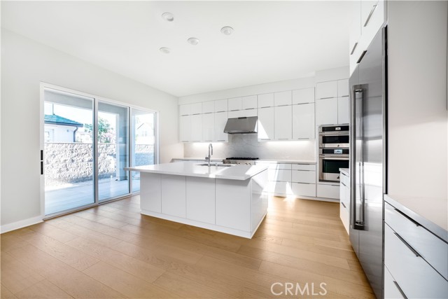 Detail Gallery Image 4 of 13 For 301 Brackens, Lake Forest,  CA 92630 - 4 Beds | 4 Baths