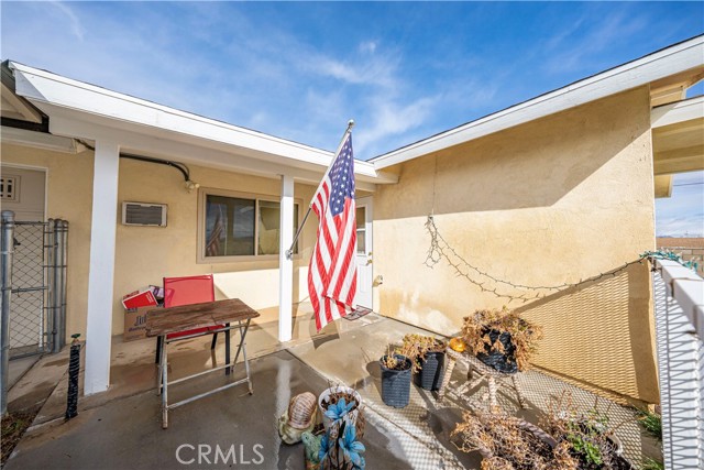 Detail Gallery Image 3 of 53 For 9404 Mesa, Lucerne Valley,  CA 92356 - 2 Beds | 1 Baths