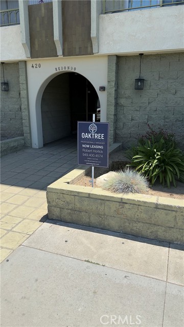 420 Redondo Avenue, Long Beach CA: https://media.crmls.org/medias/af86b4c5-b076-4ee0-b7a6-72a32539cc4c.jpg