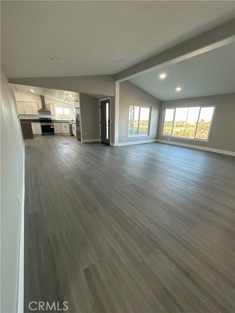 Detail Gallery Image 12 of 12 For 10421 El Centro, Oak Hills,  CA 92344 - 3 Beds | 3 Baths