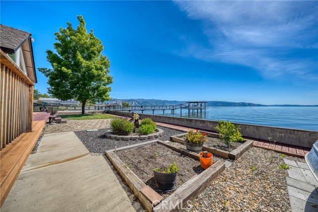 3790 Lakeshore Boulevard, Lakeport CA: https://media.crmls.org/medias/af87cc8f-1b86-41ae-9206-13bd9716d886.jpg
