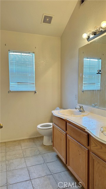 Detail Gallery Image 13 of 24 For 25446 Sonora Loop, Loma Linda,  CA 92354 - 3 Beds | 2/1 Baths