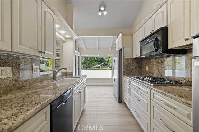 Detail Gallery Image 13 of 31 For 1954 Vista Caudal, Newport Beach,  CA 92660 - 3 Beds | 2 Baths