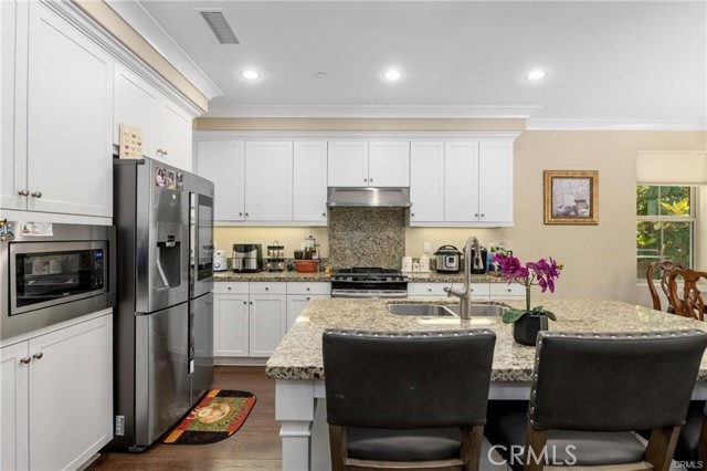 38 Larkfield, Irvine CA: https://media.crmls.org/medias/af8a4721-817c-4c93-b813-771500de1bd2.jpg