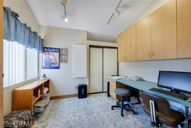 14548 Sylvester Drive, Moreno Valley CA: https://media.crmls.org/medias/af8a49a0-0907-4716-94cc-3f746132ecdc.jpg