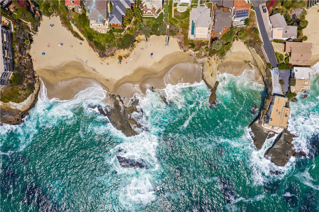https://media.crmls.org/medias/af8b30e7-a464-4943-aeff-8ccc3eb047bf.jpg?preset=X-Large