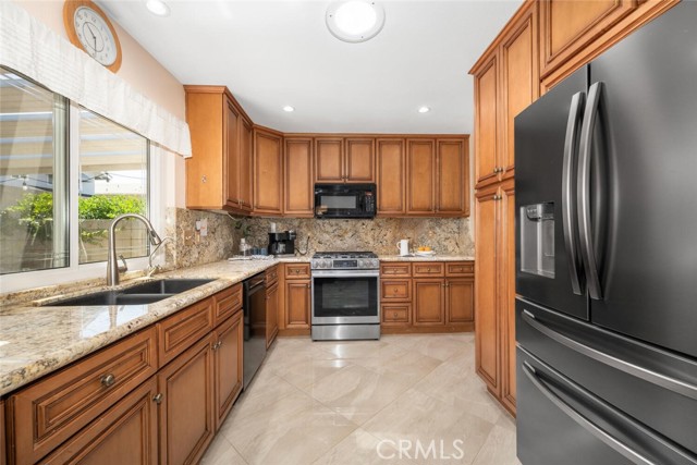 Detail Gallery Image 16 of 58 For 2432 Chippewa Ave, Placentia,  CA 92870 - 4 Beds | 2 Baths
